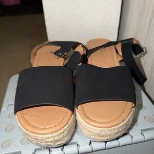 Black platform Sandals